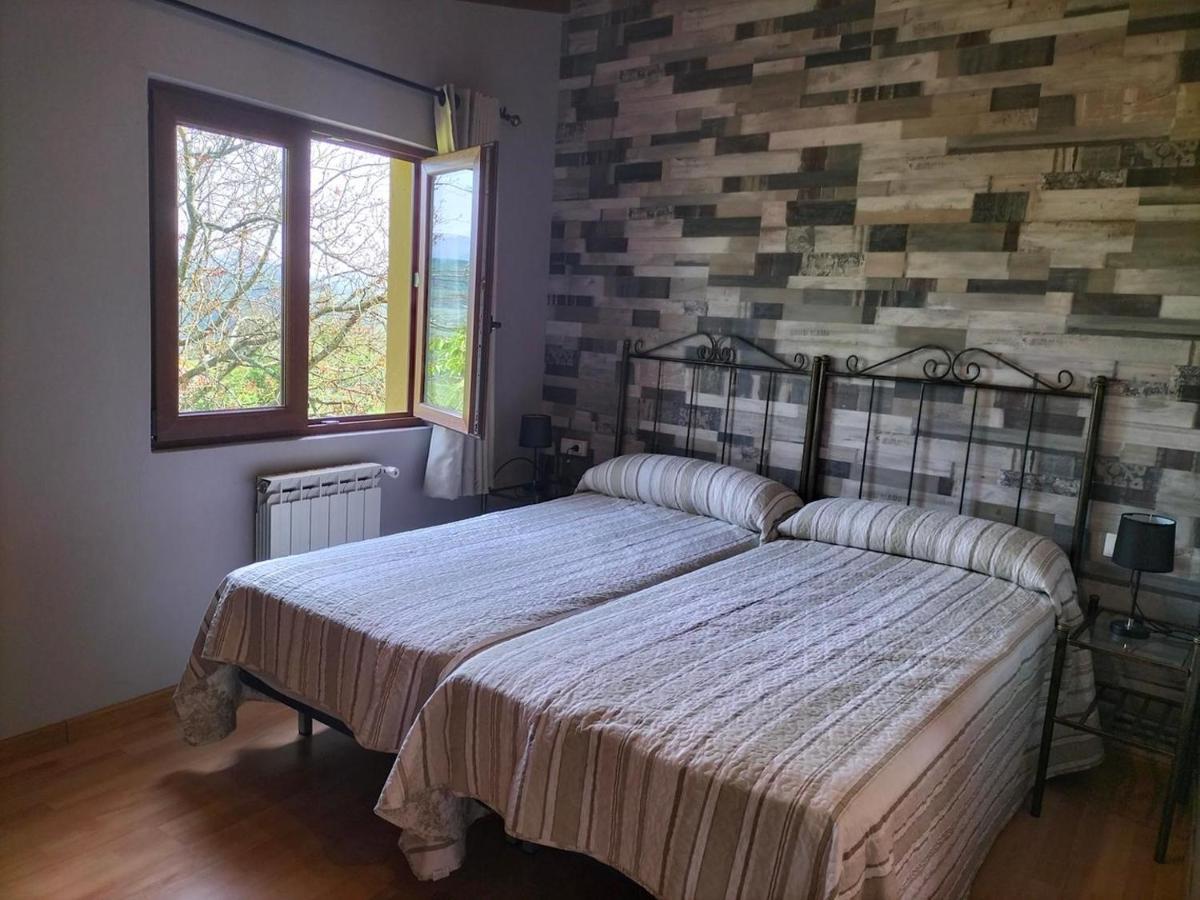 Apartamentos La Corona Llames de Parres Eksteriør billede