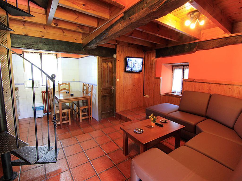 Apartamentos La Corona Llames de Parres Værelse billede